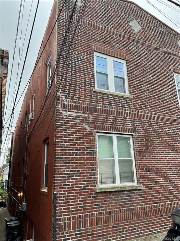 Property Photo: 830 E 230th Street NY 10466
