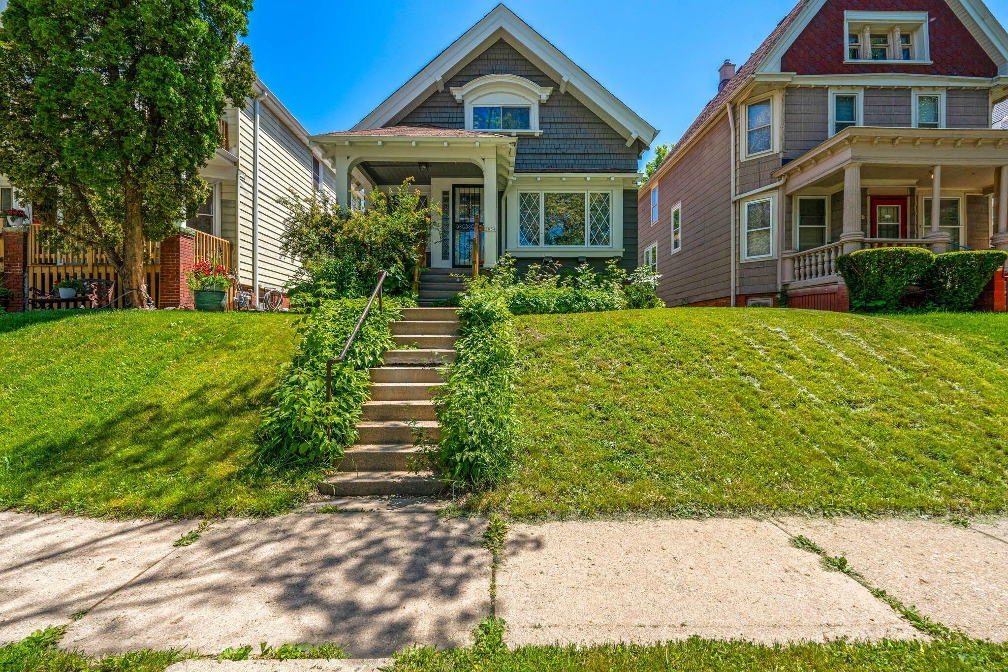 Property Photo:  2654 N Palmer St  WI 53212 