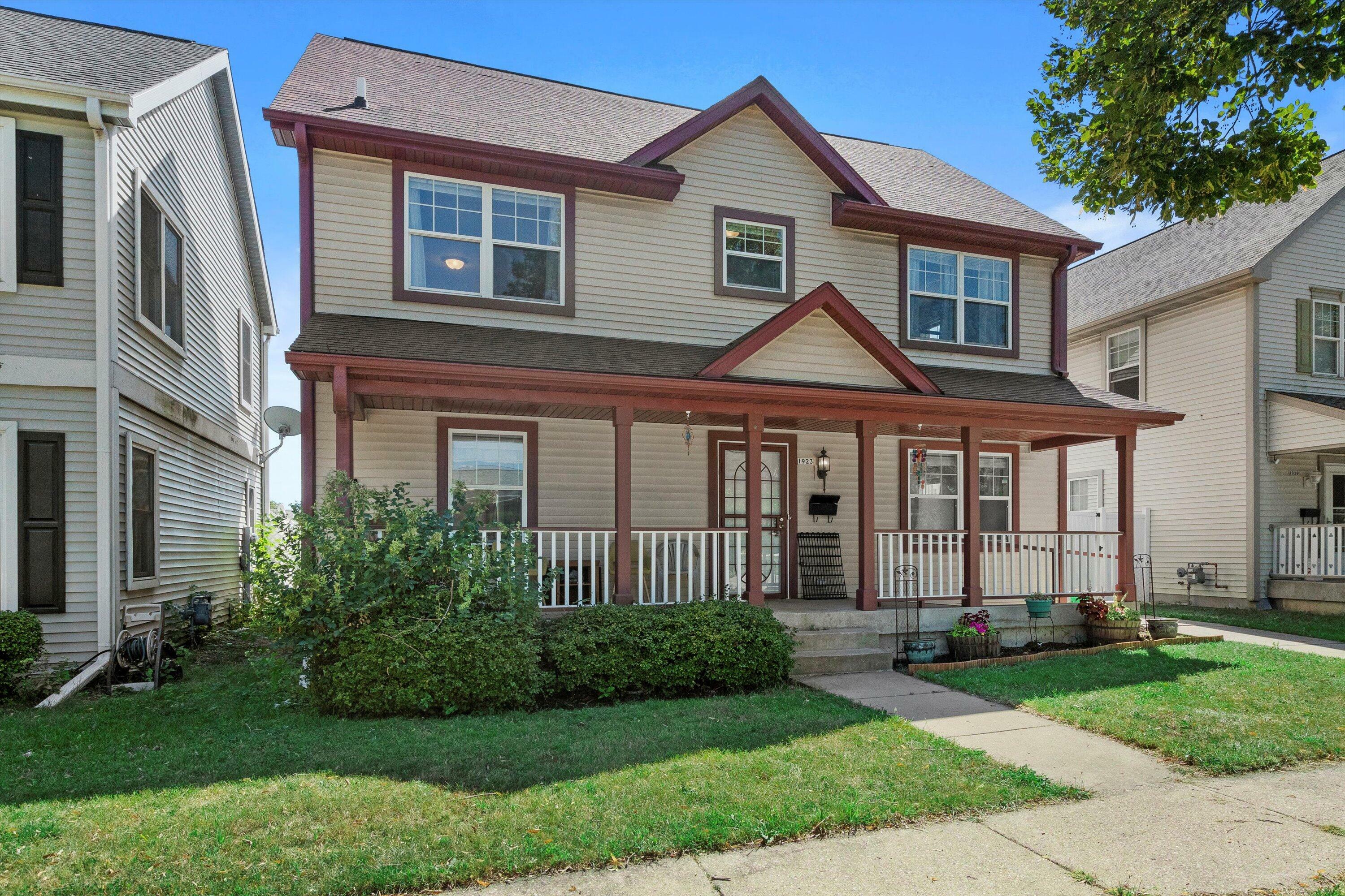 Property Photo:  1923 W McKinley Ave  WI 53205 