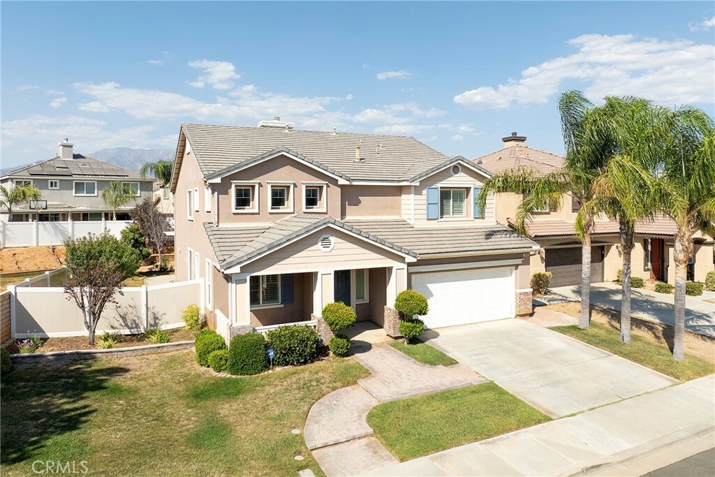 Property Photo: 1420 Rollingwood Street CA 92223