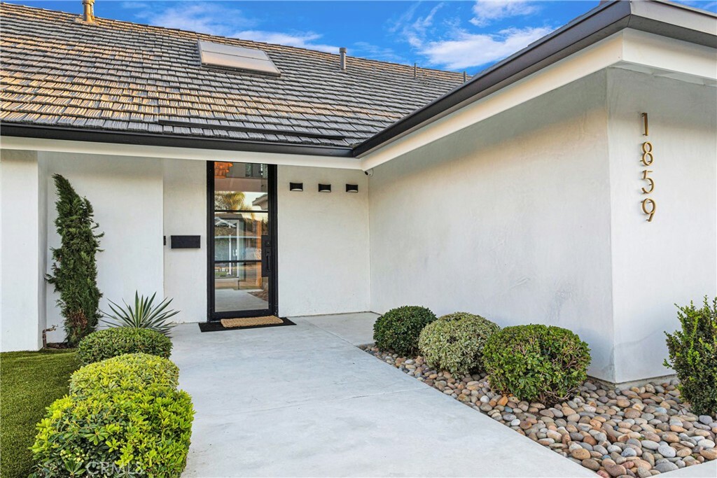 Property Photo:  1859 Pitcairn Drive  CA 92626 