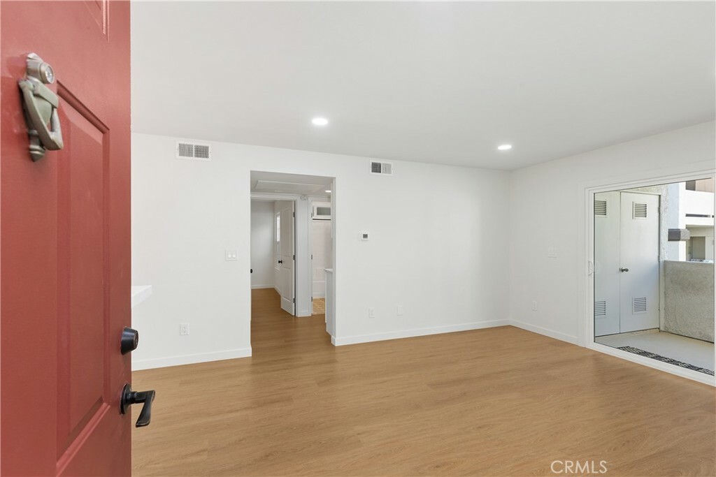 Property Photo:  16377 Lakeshore Drive 1C  CA 92530 