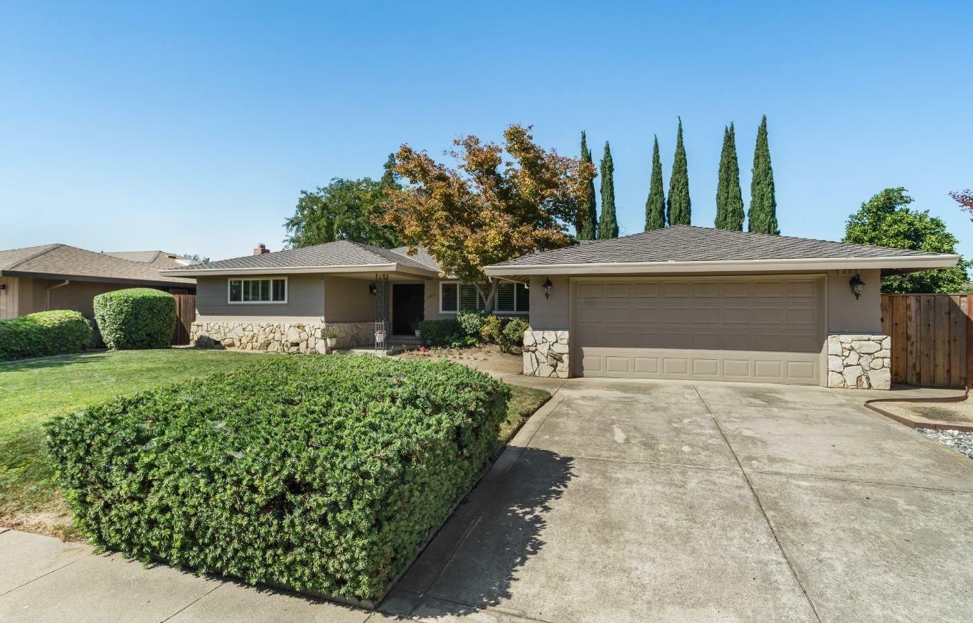 Property Photo:  1329 San Augustine Way  CA 95831 