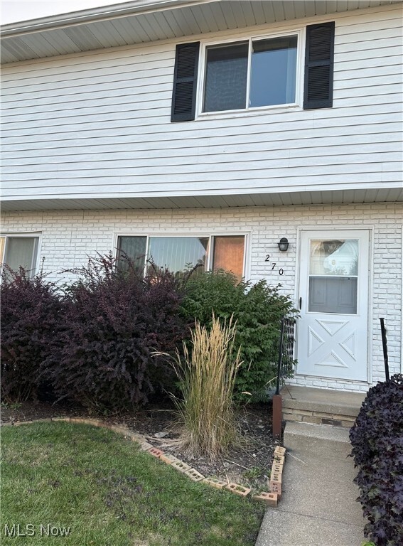 Property Photo: 270 Ivy Lane OH 44077