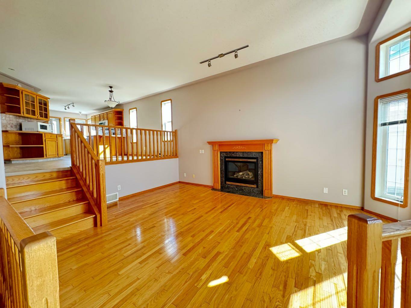 Property Photo:  116 Darling Crescent  AB T4R 2V8 