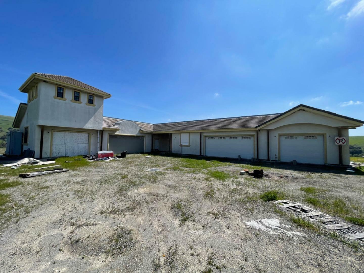 Property Photo:  2124 Old Calaveras  CA 95035 