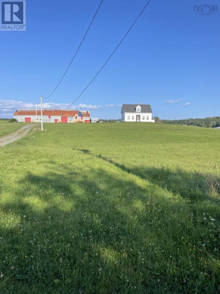 702 East Tracadie Road — photo 1