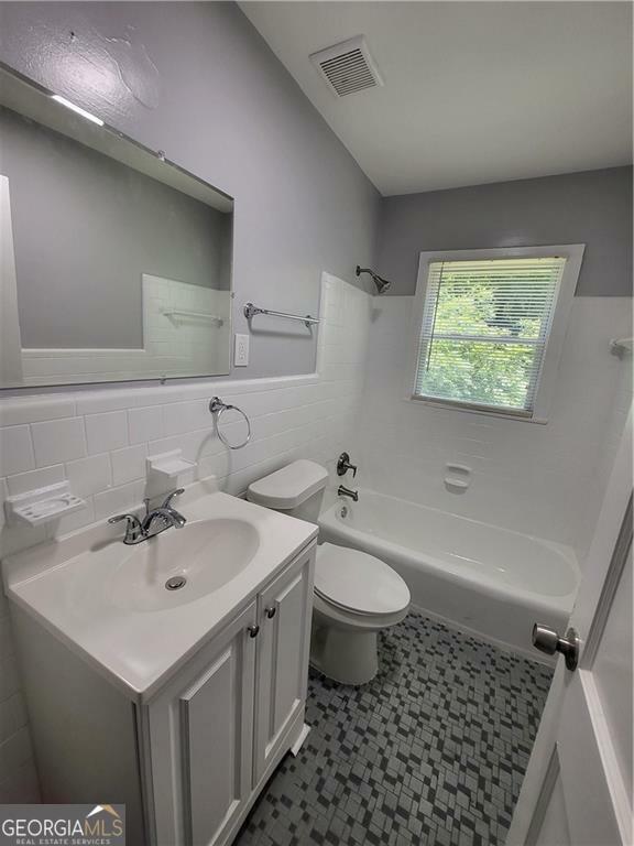 Property Photo:  172 Meador Way SE  GA 30315 