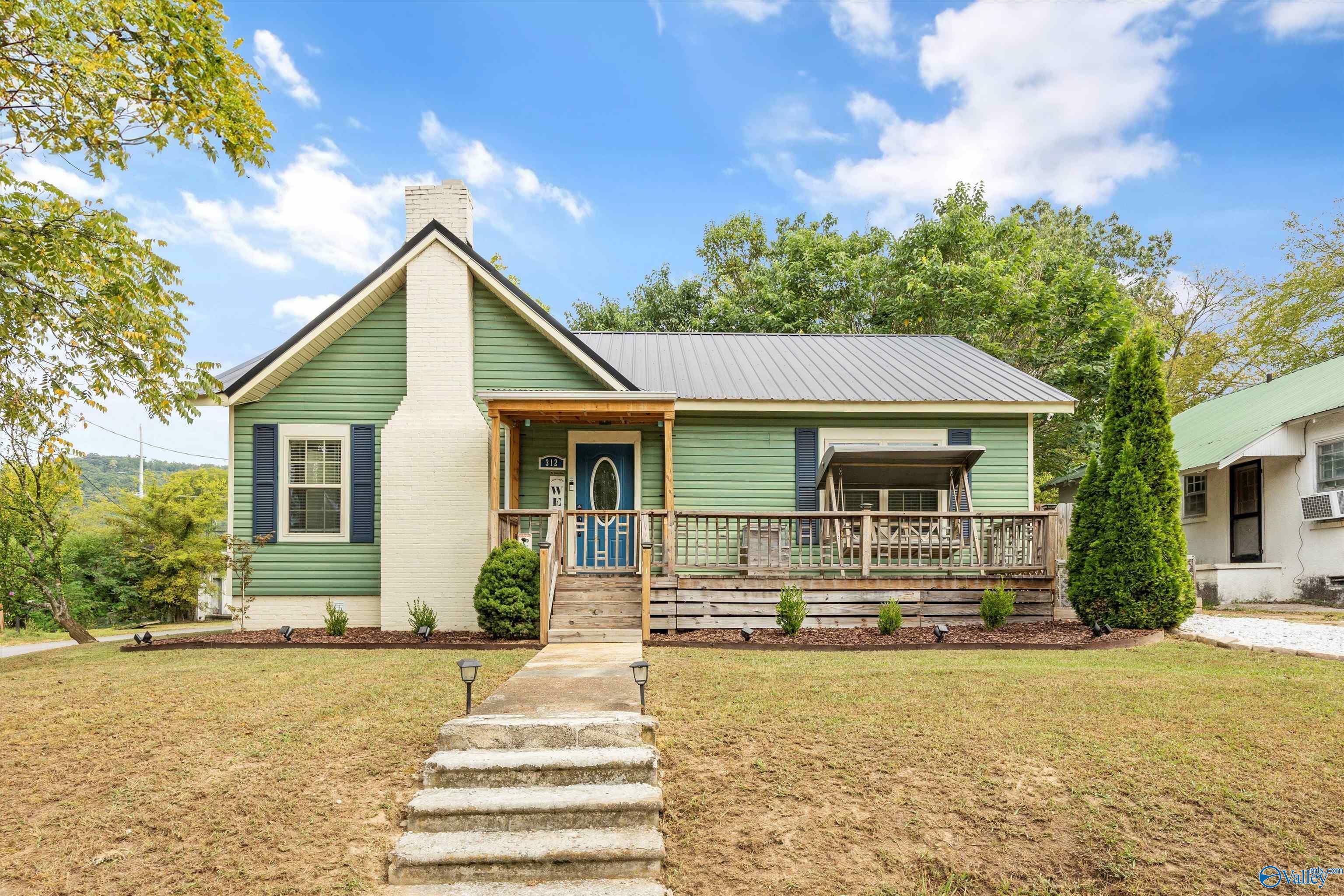 Property Photo:  312 W Laurel Street  AL 35768 