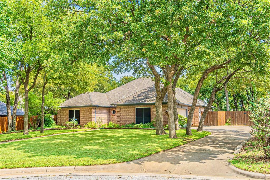 Property Photo:  6905 Hunter Cove Drive  TX 76001 