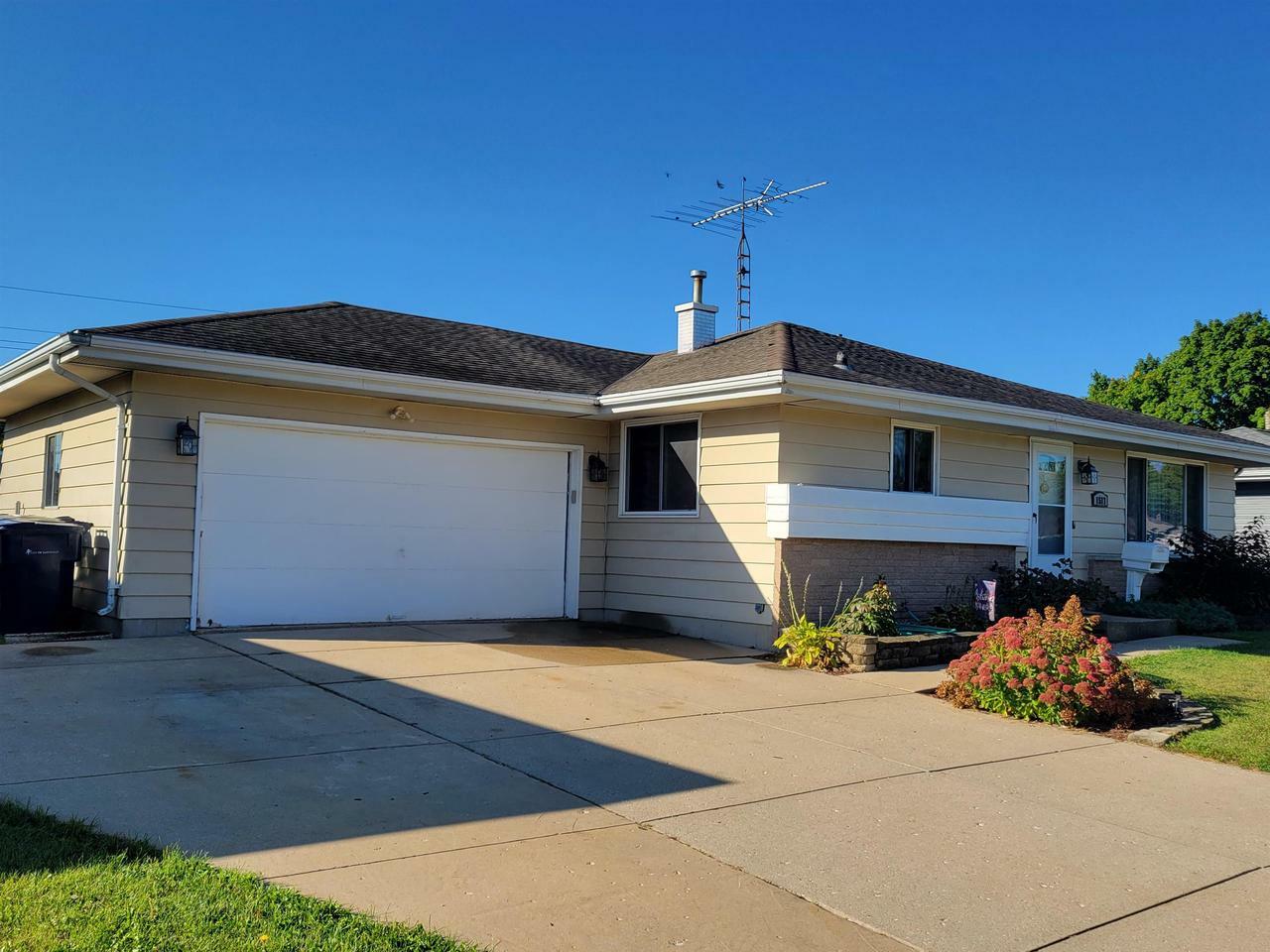 Property Photo:  1517 Anthony Avenue  WI 53546 