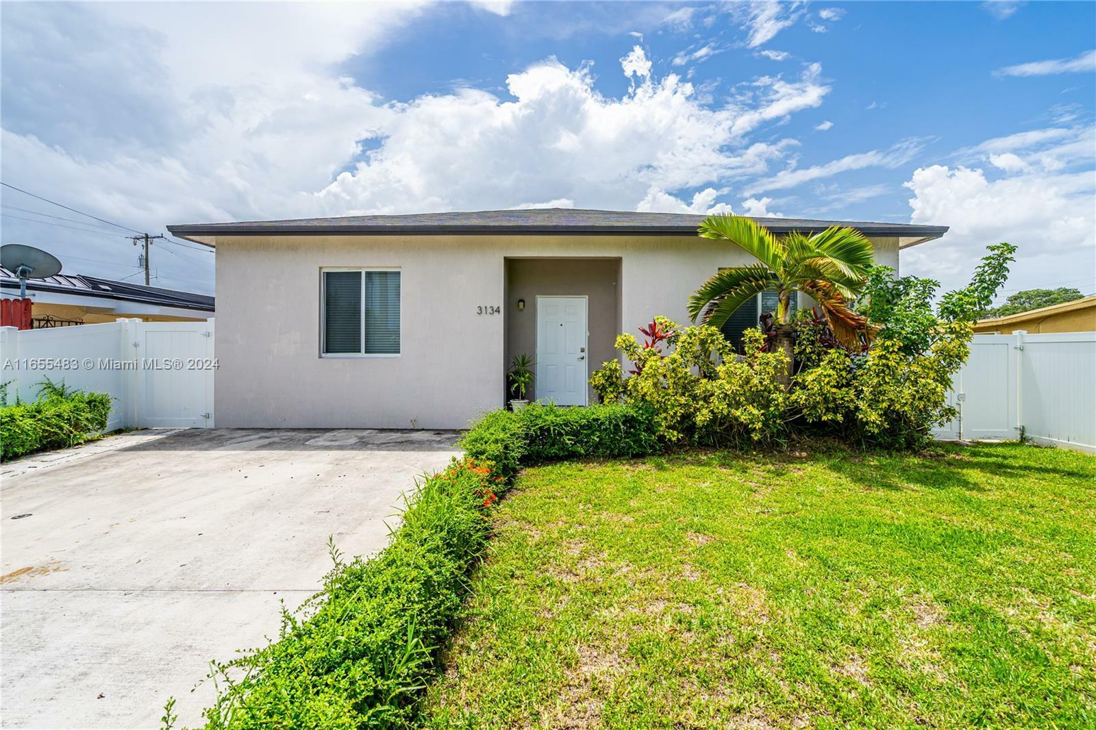 Property Photo:  3134 SW 64th Avenue  FL 33155 