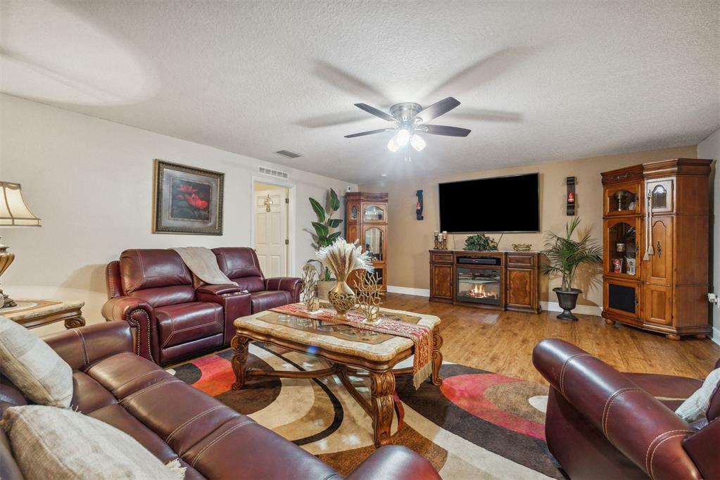 Property Photo:  12102 Prospect Creek Drive  FL 32218 