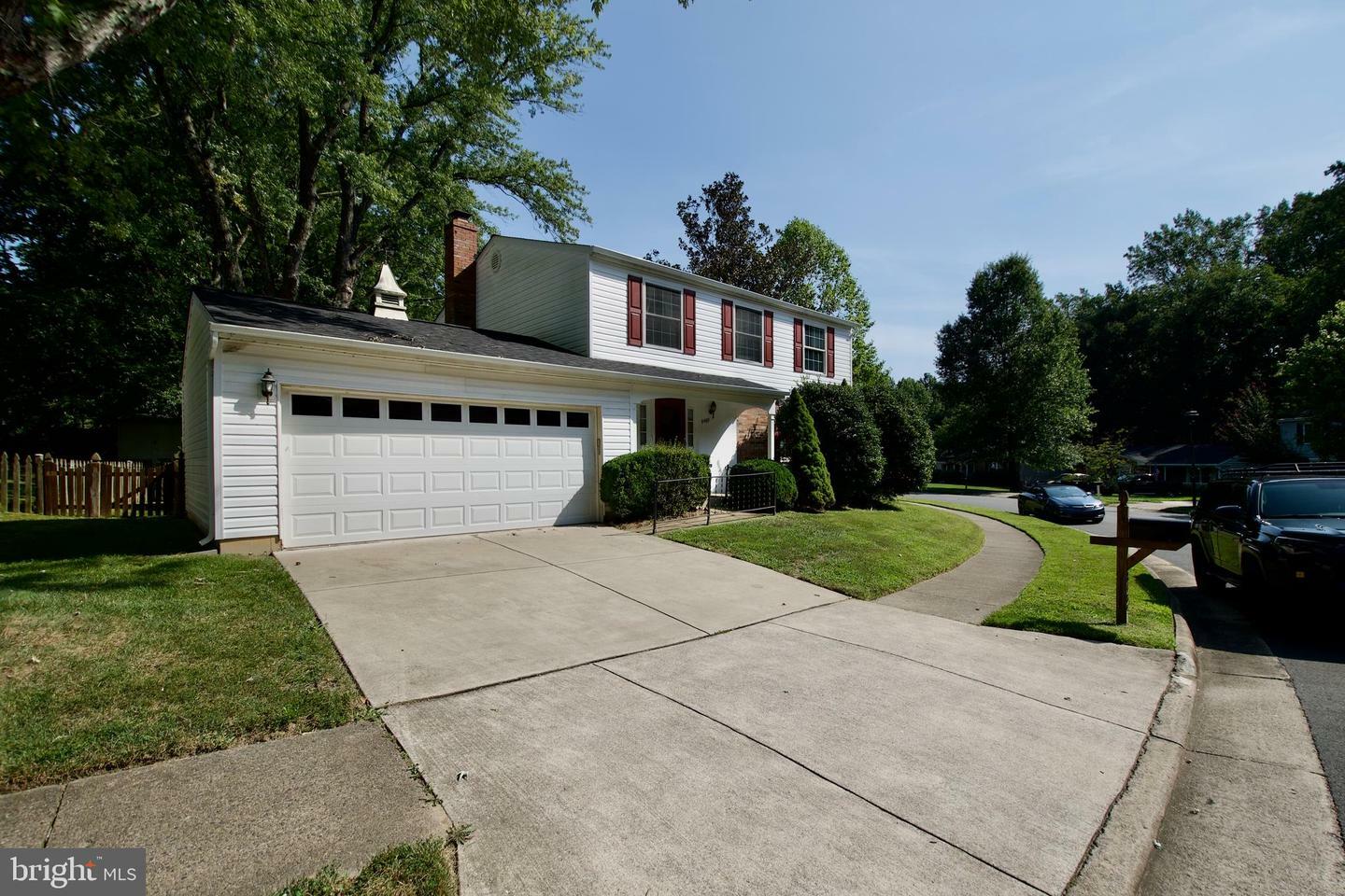 Property Photo:  8489 Rainbow Bridge Lane  VA 22153 