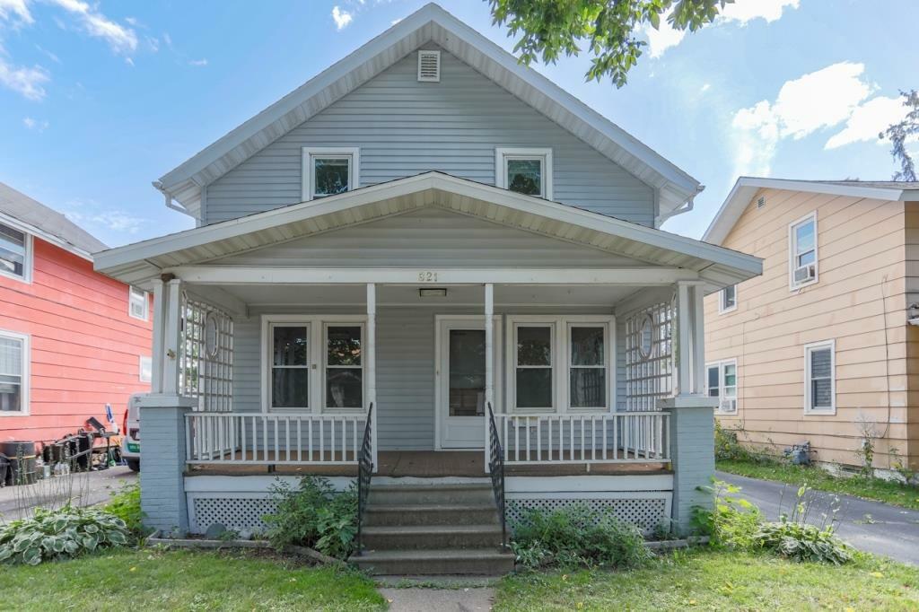 Property Photo:  821 East Thomas Street  WI 54403 