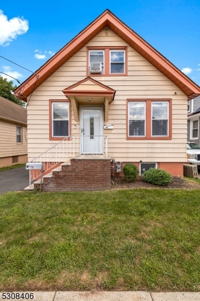 Property Photo:  326 Florence Ave  NJ 07205 