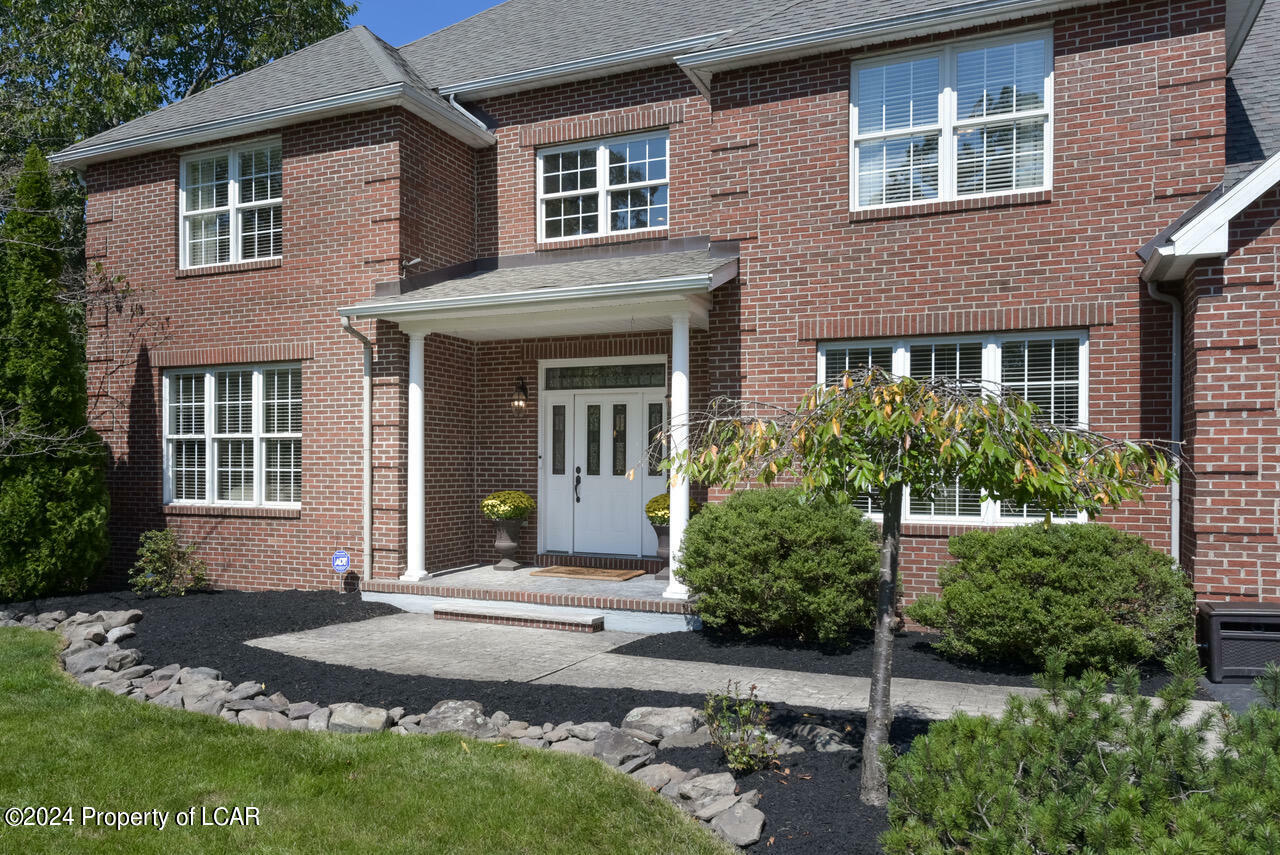 Property Photo:  112 Fieldstone Way  PA 18707 