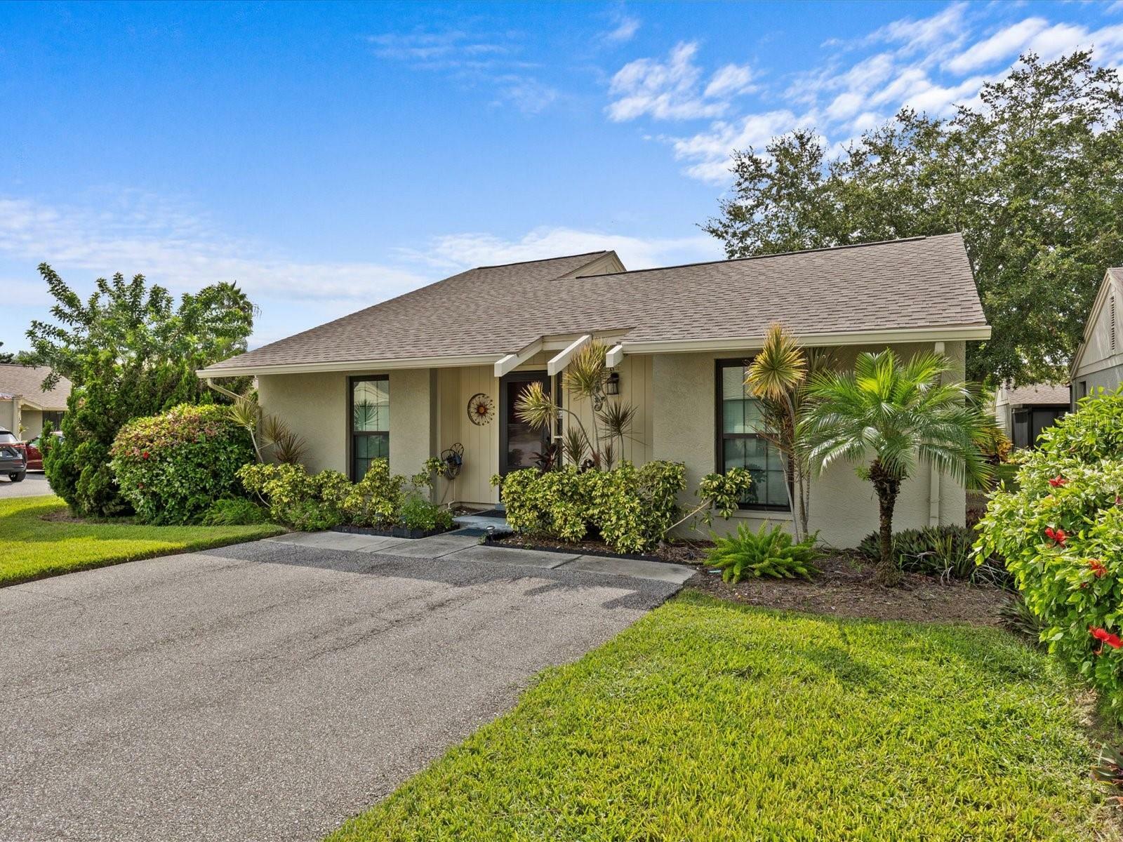 Property Photo:  30 Windrush Bay Drive  FL 34689 