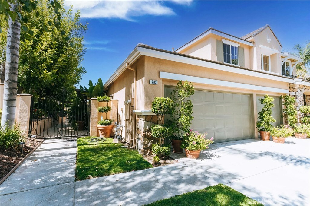 Property Photo:  17331 Cross Creek Lane  CA 92503 