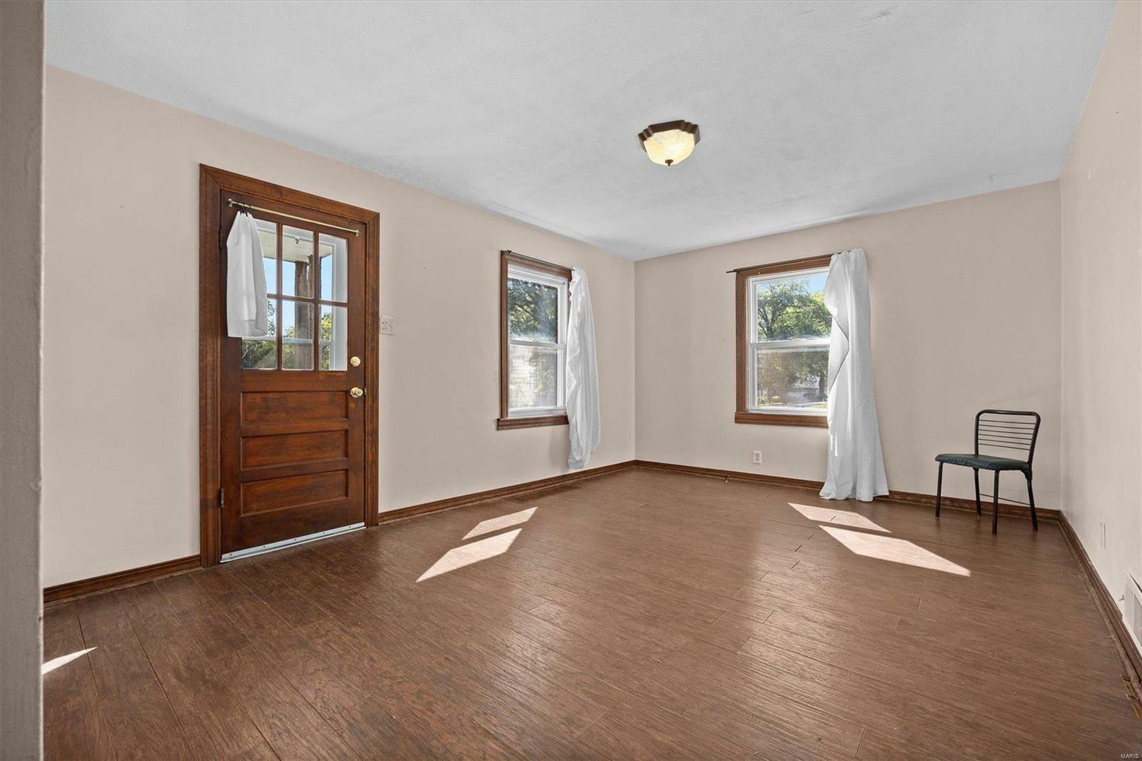 Property Photo:  319 E Schuetz Street  IL 62254 