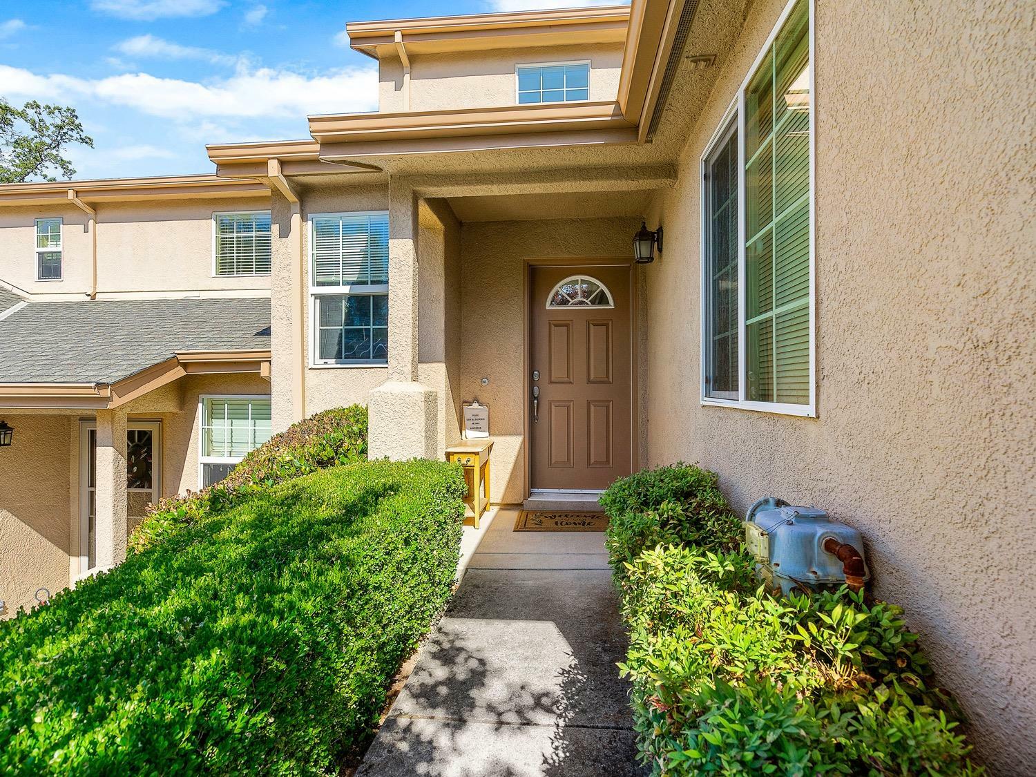 Property Photo:  641 W David Circle  CA 95667 