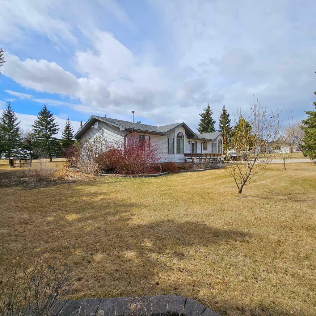 Property Photo:  103 Lauras Spruce Dr  AB T0A 2C0 