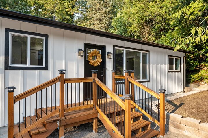 Property Photo: 2926 NE Alder Street WA 98310