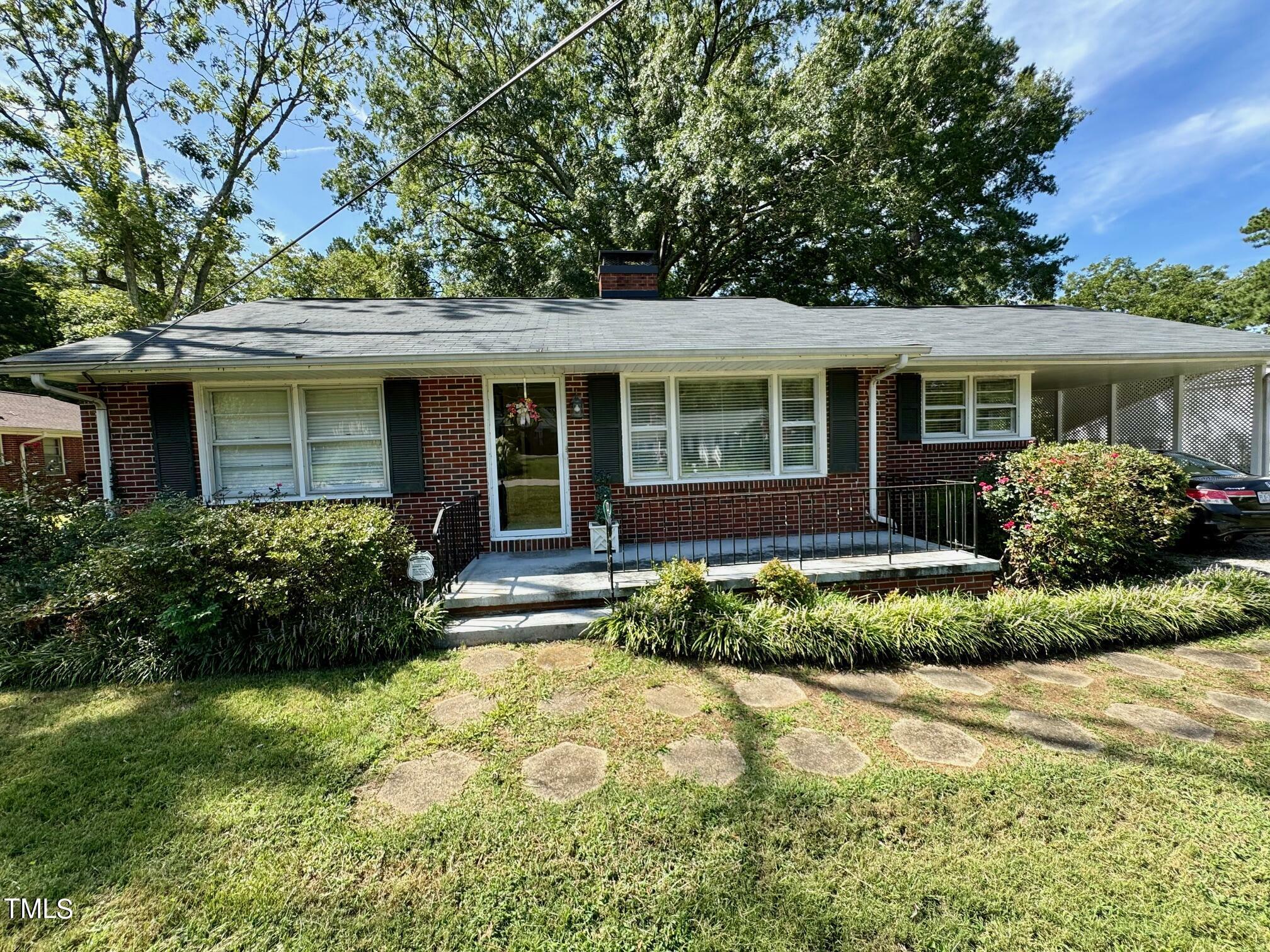 Property Photo:  1205 Oakridge Avenue  NC 27536 