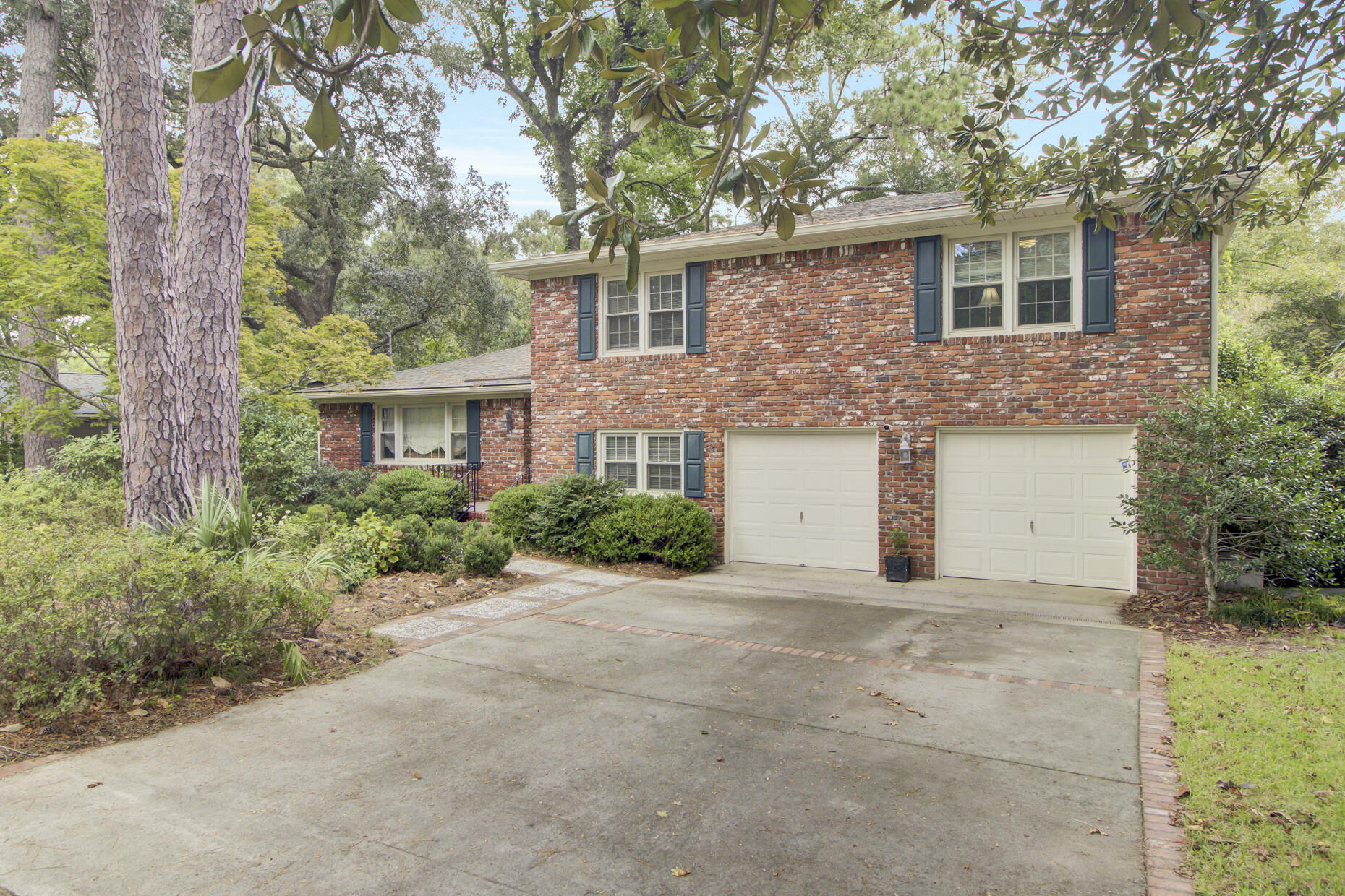 Property Photo:  1244 Winchester Drive  SC 29407 