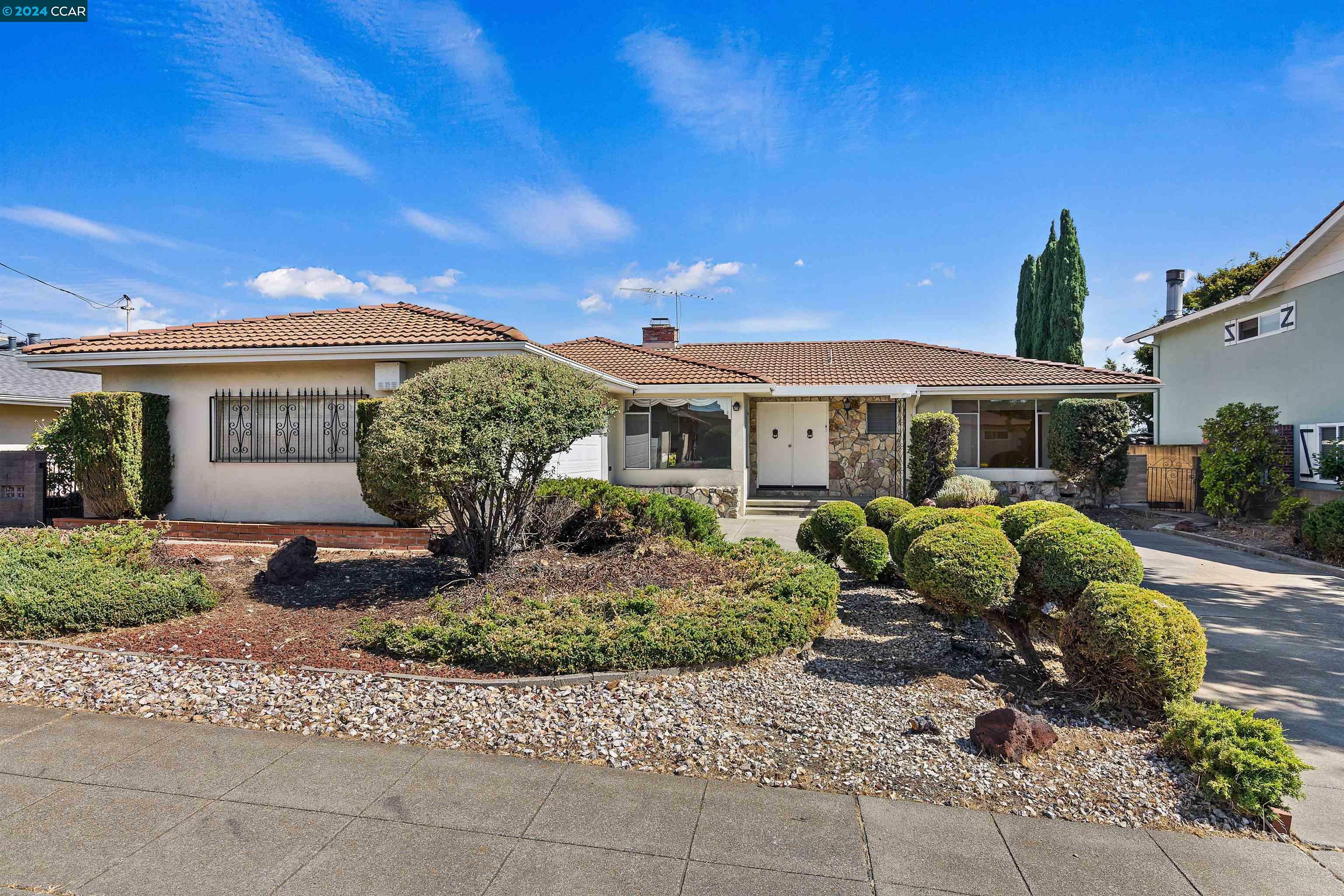 Property Photo:  21686 Gail Drive  CA 94546 