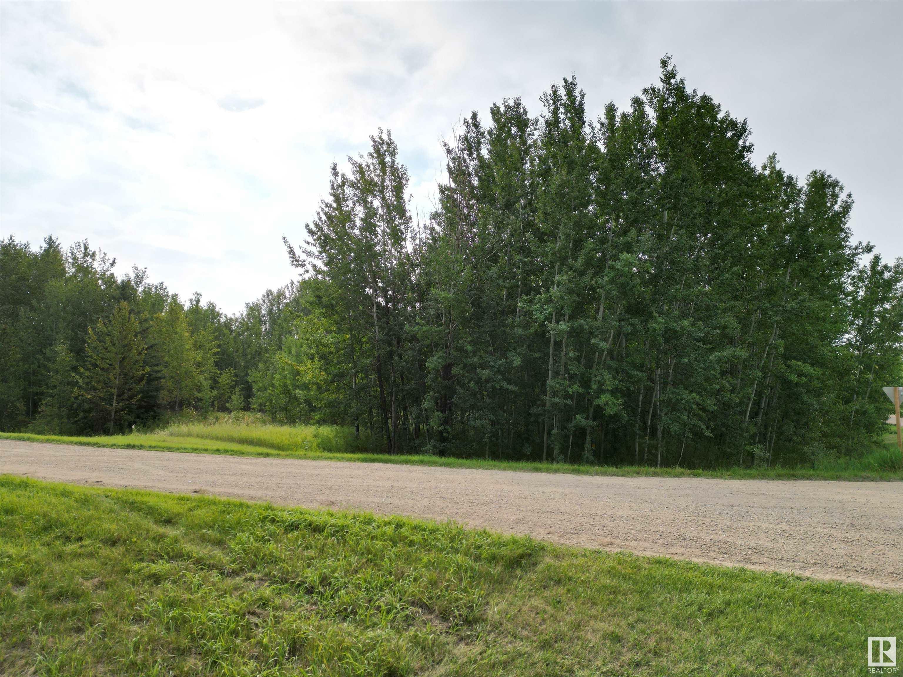 Property Photo:  50529 Rge Road 21 12  AB T7Y 2N4 