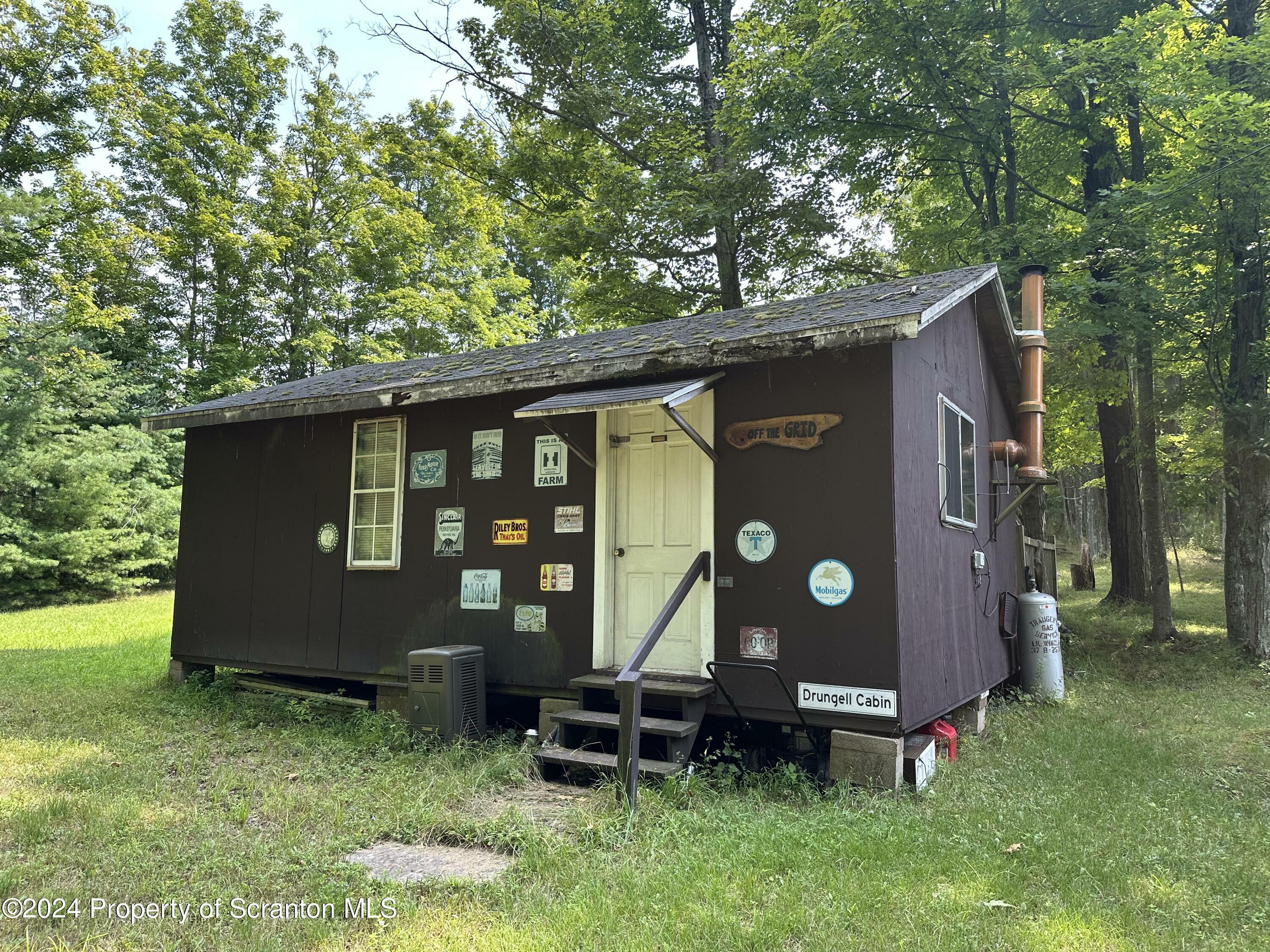 Property Photo:  692 Bowman Hollow  PA 18629 