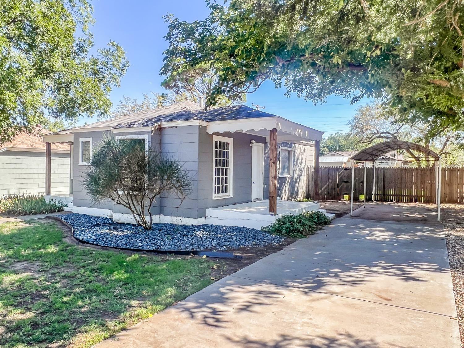 Property Photo:  3307 25th Street  TX 79410 