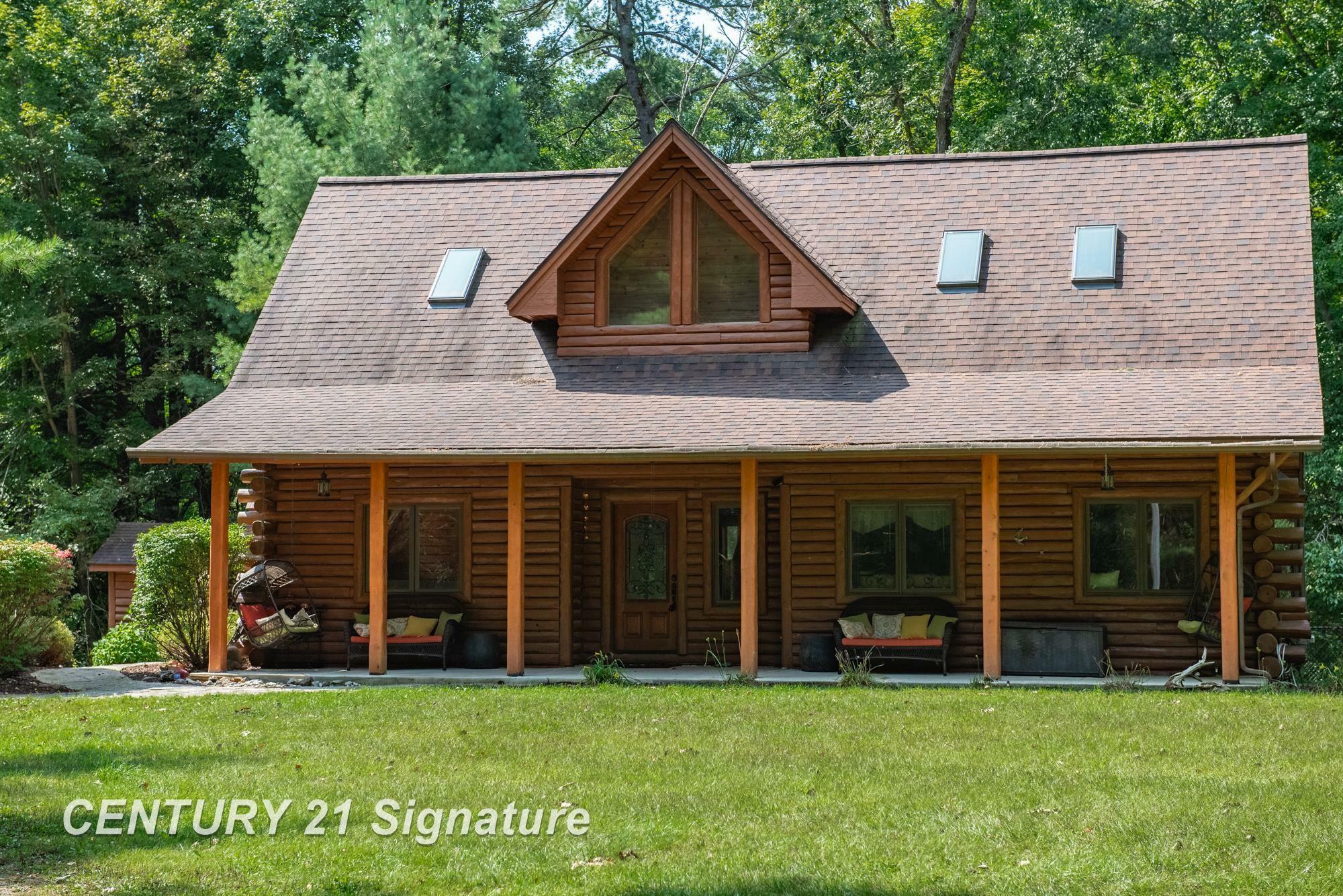 Property Photo:  6969 N M-30 Road  MI 48612 