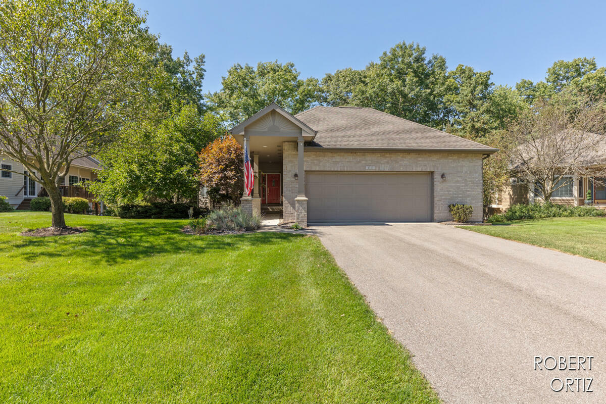 Property Photo:  1713 Clear Creek Court NE  MI 49505 