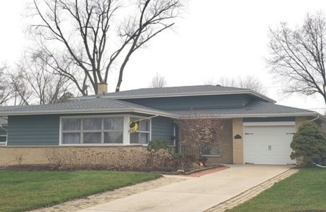 Property Photo:  1503 Wakeman Avenue  IL 60187 