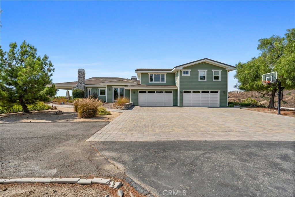 Property Photo:  40445 Sierra Maria Road  CA 92562 