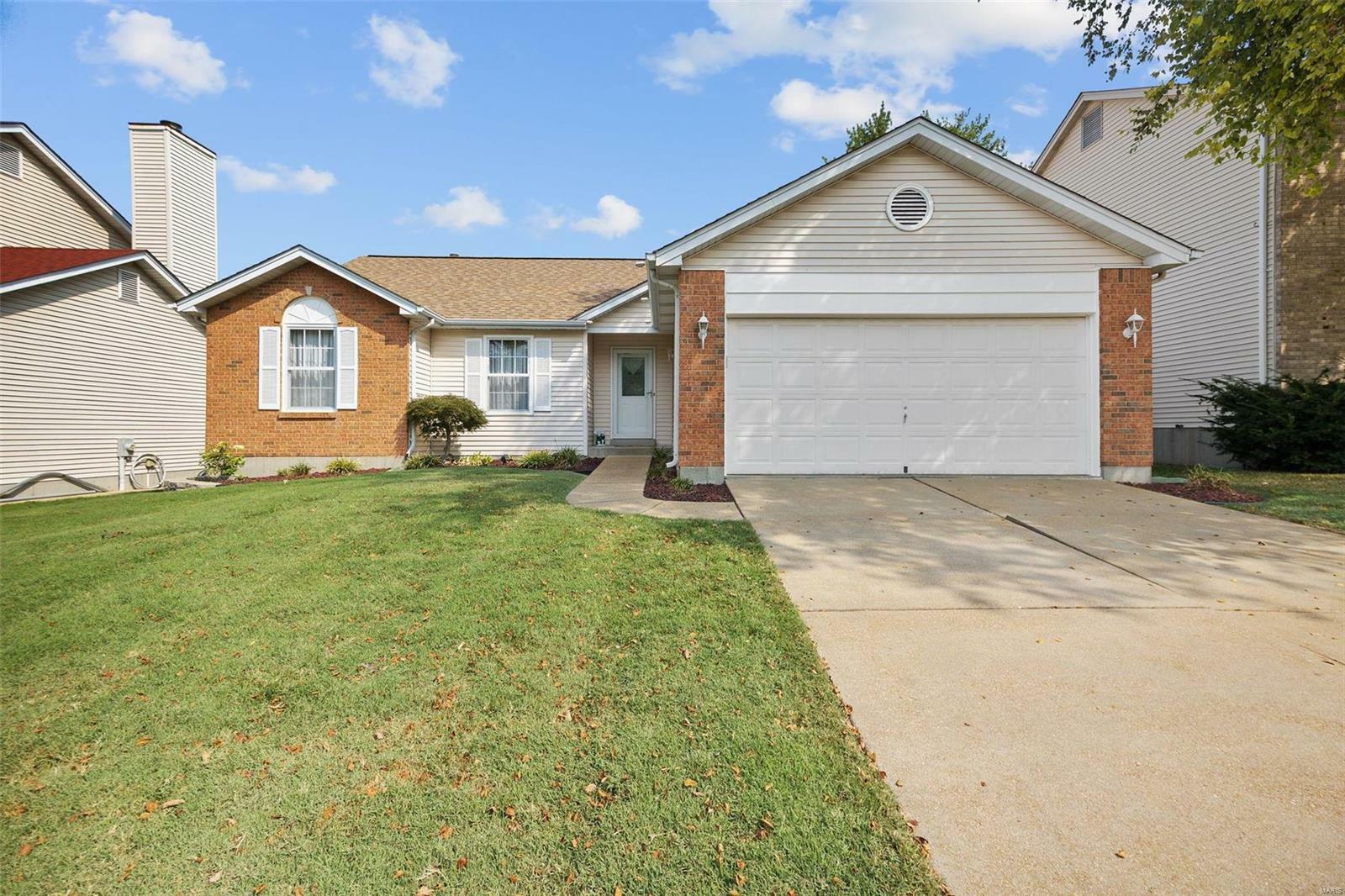 Property Photo:  10217 Carriage Crossing Place Drive  MO 63123 