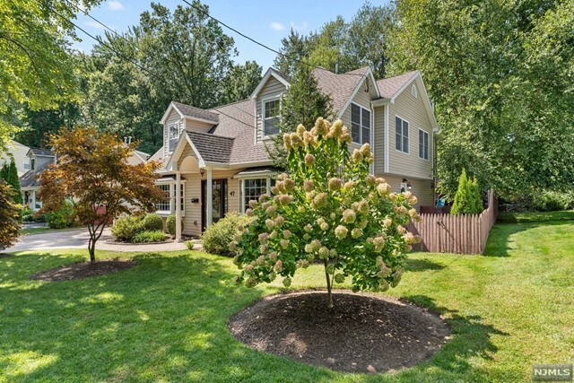 Property Photo:  47 Manor Road  NJ 07039 