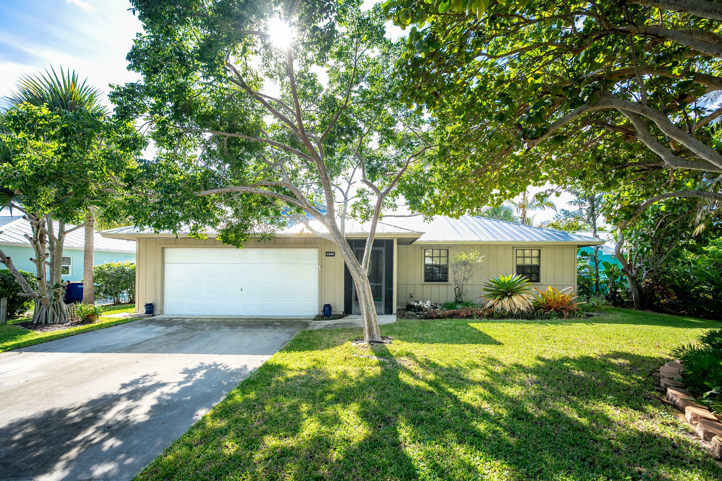 Property Photo:  1805 Eucalyptus Avenue  FL 34949 