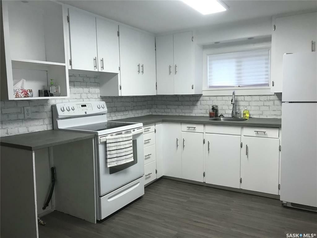 Property Photo:  123 J Avenue S  SK S7M 1Z9 