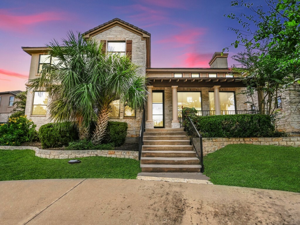 Property Photo:  118 The Hills Drive  TX 78738 