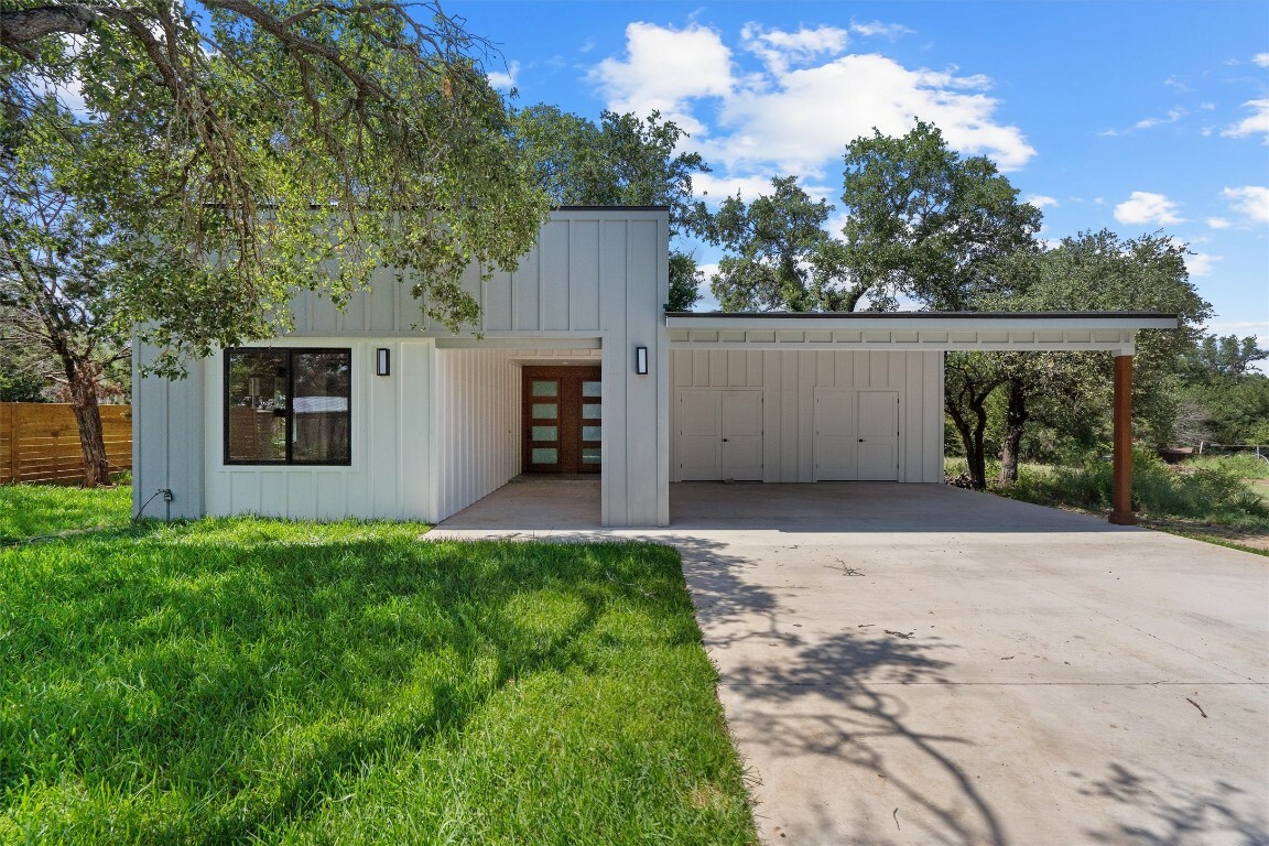 Property Photo:  5908 Lakeside Trail  TX 78734 