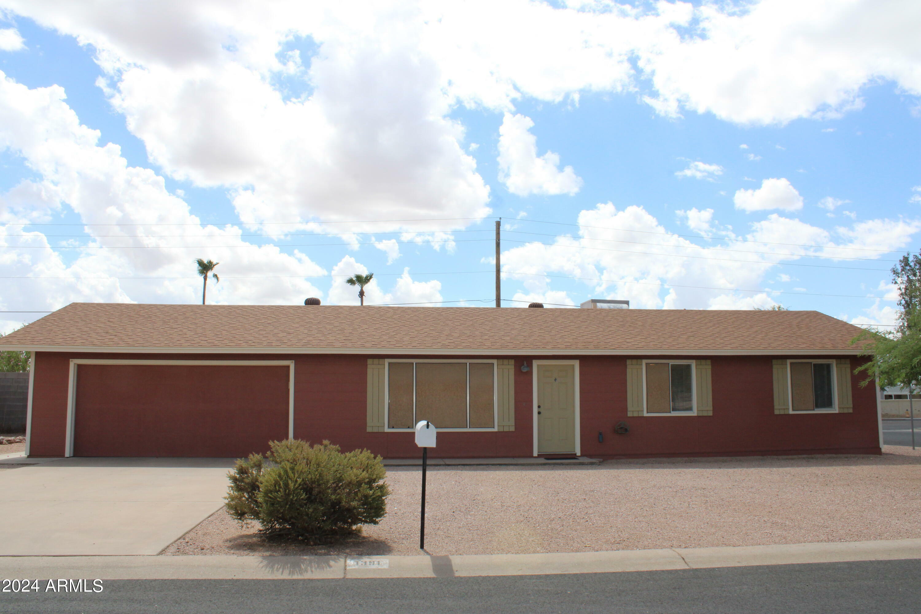 Property Photo:  1391 W 7th Avenue  AZ 85120 