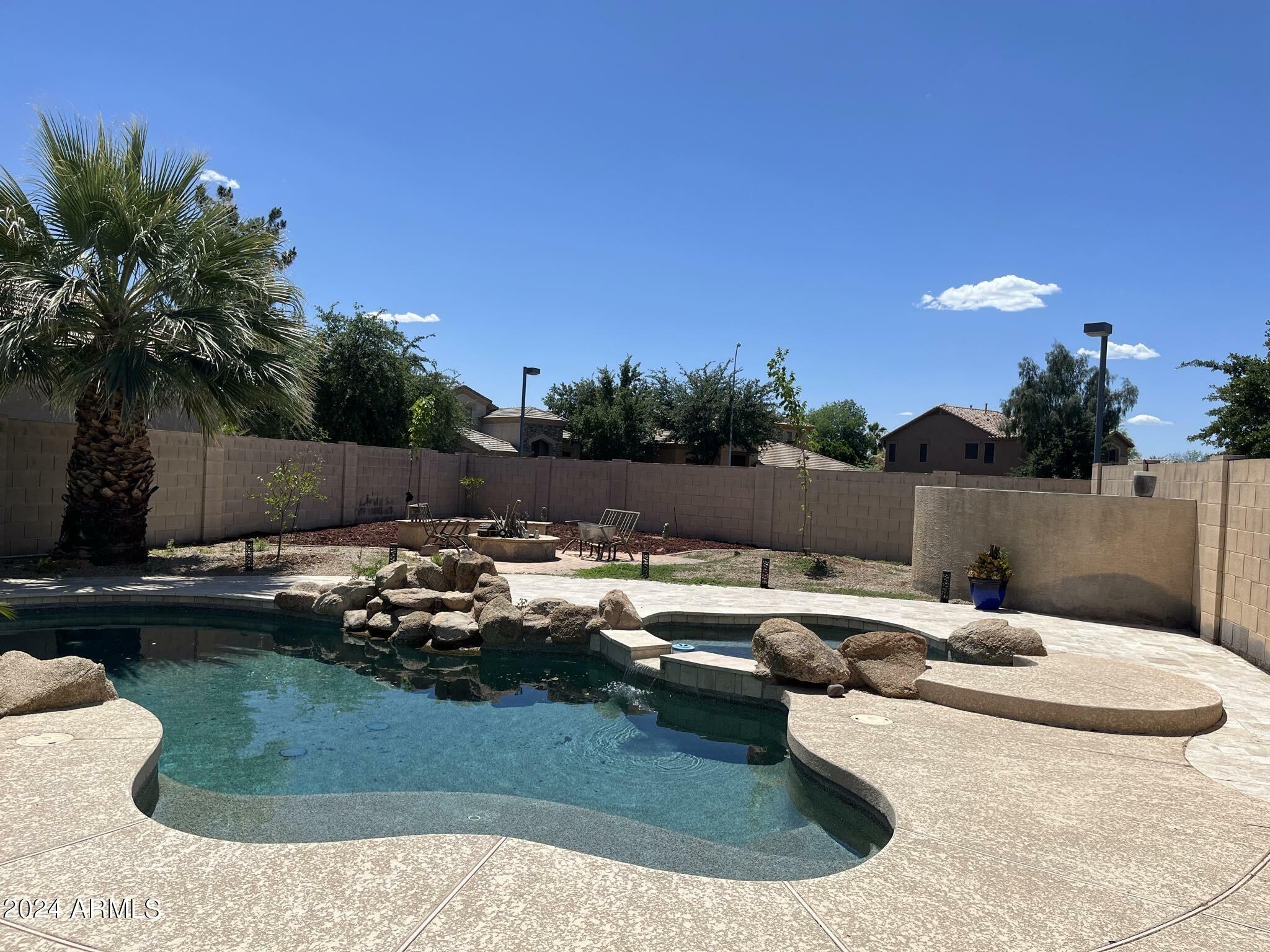 Property Photo:  1240 S Amber Street  AZ 85286 