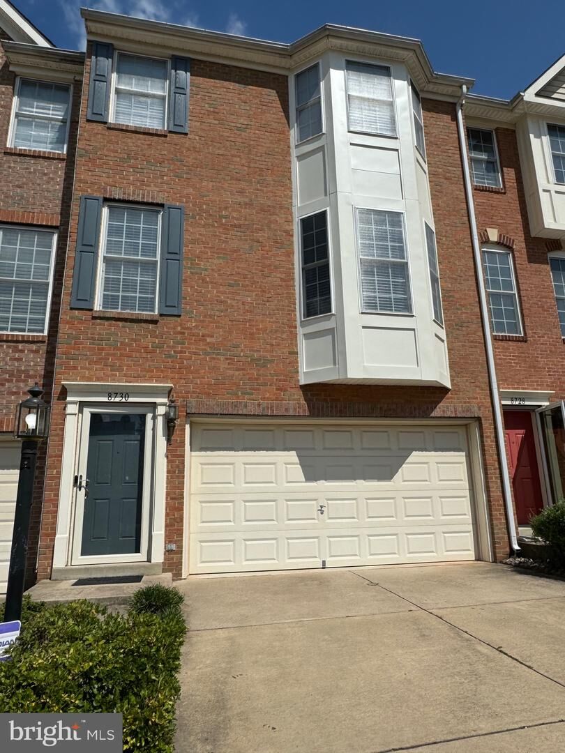 Property Photo:  8730 Phipps Farm Way  VA 20109 