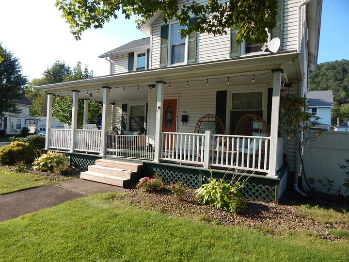 Property Photo: 278 W 4th St PA 15837