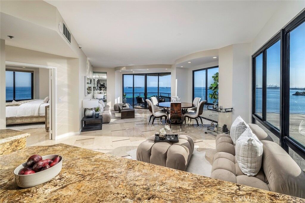 Property Photo: 1310 E Ocean Boulevard 602 CA 90802