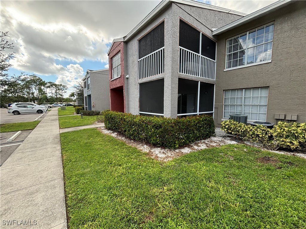 Property Photo: 201-5 Santa Clara Drive 201 FL 34104