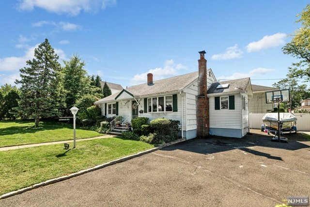 Property Photo:  42 Woodside Avenue  NJ 07604 